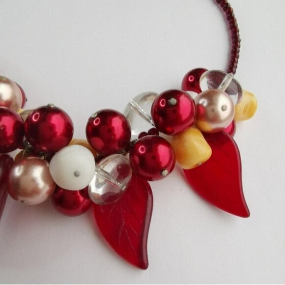 Vintage Czech fire polished glass bead necklace in reds - Picture 4 of 8